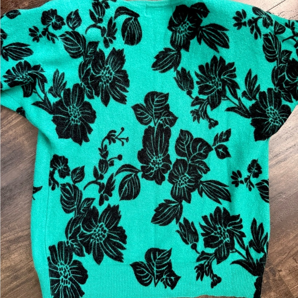 Vintage P.A. International Beaded Emerald & Black Floral Sequin Sweater Size S - Picture 3 of 5